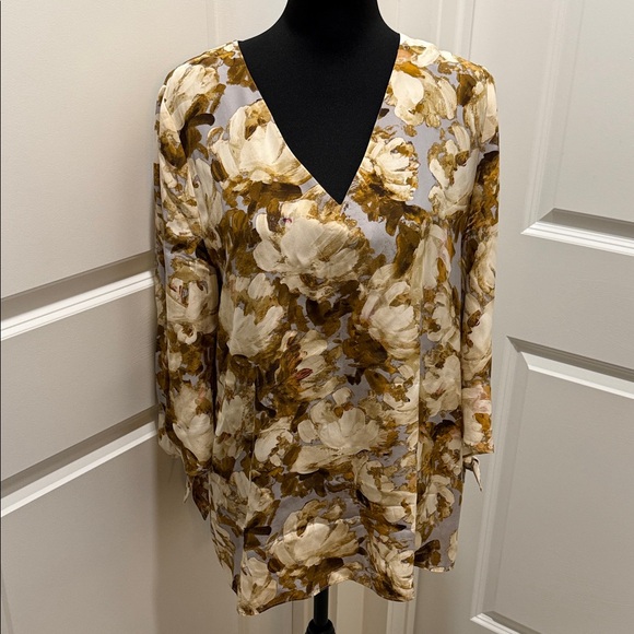 Lafayette 148 New York Tops - Lafayette 148 New York Floral V-Neck Blouse in Cream and Olive